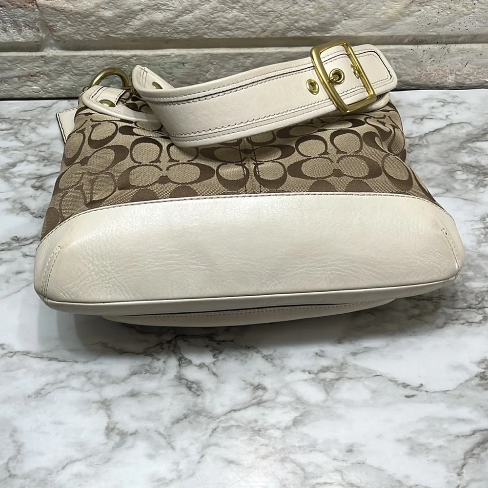 Coach Ltd Ed 65th Legacy White Khaki Sig C Rare and Very Clean. - Picture 12 of 16